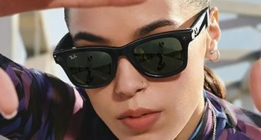 RayBan со встроенными аудио-динамиками и микрофоном.