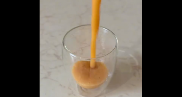 A venit vara și este momentul perfect pentru smoothie-uri